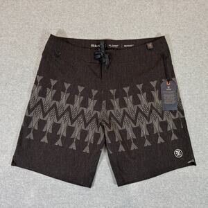 Roark Passage 18" Manawa Tapu Boardshorts Geometric Fish Black Men's Size 30 NWT